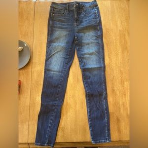 White House Black Market The Skinny Highrise Jeans Size 2